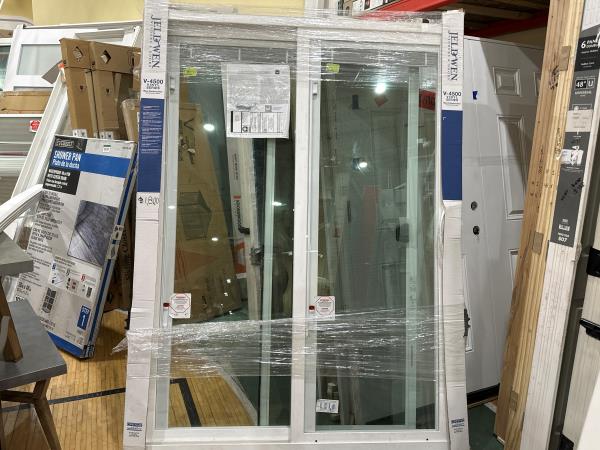 CCIN134 - 60X80 PATIO SLIDING PATIO DOOR WITH BLINDS LEFT HAND